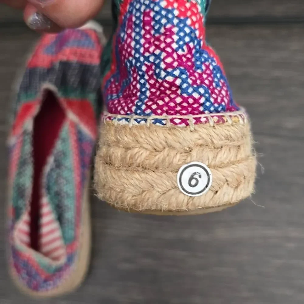 Zarah Juan espadrilles, multicolor, embroidered and crocheted touches,NEW, Sz. 6